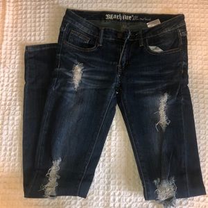 Distressed skinny jean